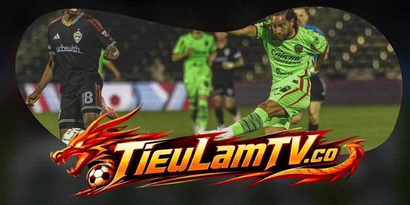 FC Juarez và Pumas U.N.A.M. đấu sức ở khu vực trung tuyến